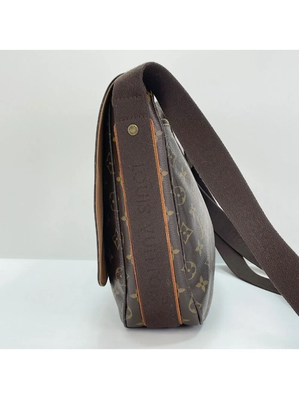 Louis Vuitton Messenger Bag Bob le MM